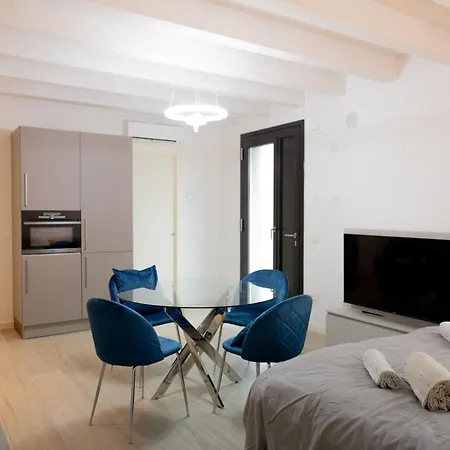 Daire Apartment-boutique Gioia